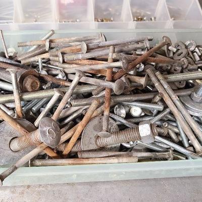 W46: Box Lot of Screws and Fixings 4