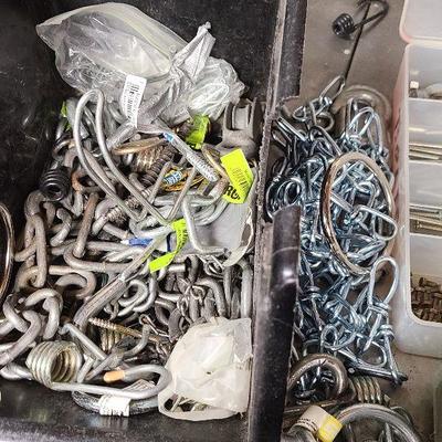 W46: Box Lot of Screws and Fixings 4