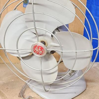 W59: Vintage Fan