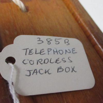 Lot 16 - 385 B Telephone Cordless Jack Box