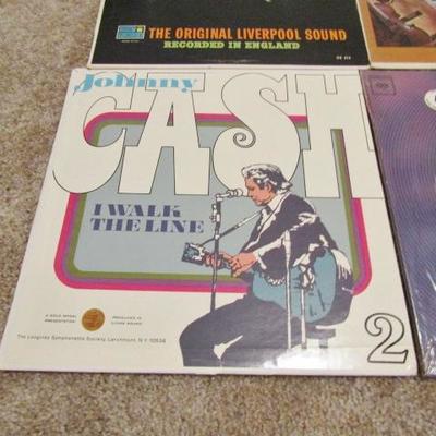 H-15  JOHNNY CASH + OTHERS LP'S/VINYLS/RECORD ALBUMS