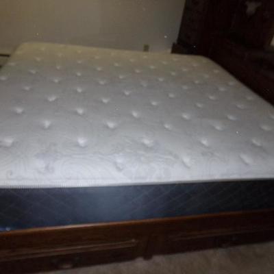 H-31  CALIFORNIA KING SIZE BED WITH HEADBOARD