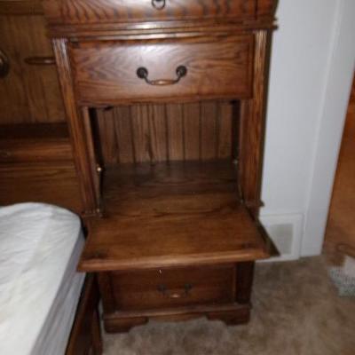 H-31  CALIFORNIA KING SIZE BED WITH HEADBOARD