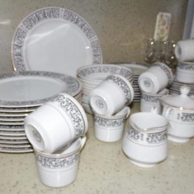 H-32  CHINA DINNERWARE & CRYSTAL STEMWARE