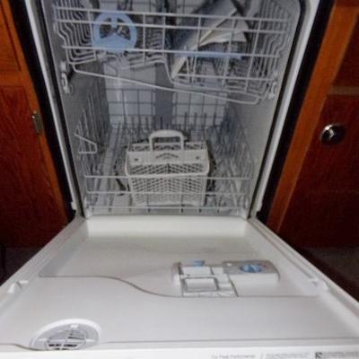 H-36  BUILT-IN DISHWASHER