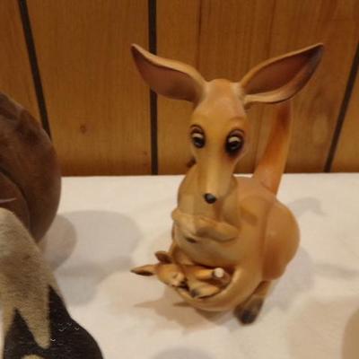 H-39  SMALL COLLECTIBLES