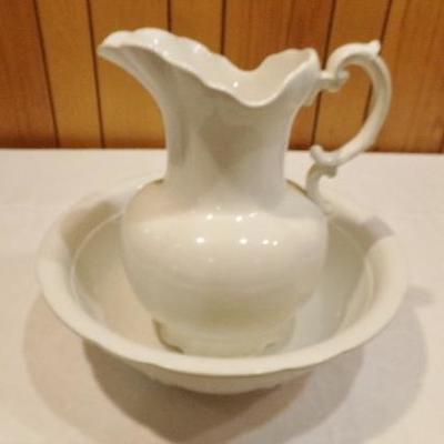 H-40  ANTIQUE BOWL & PITCHER