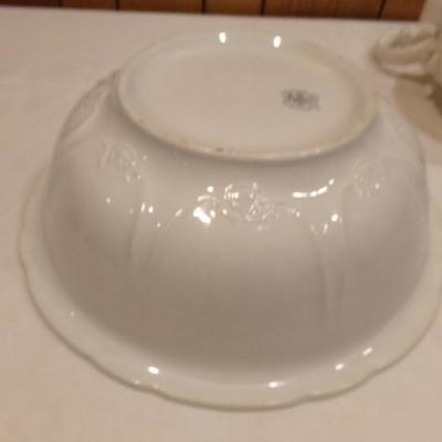 H-40  ANTIQUE BOWL & PITCHER