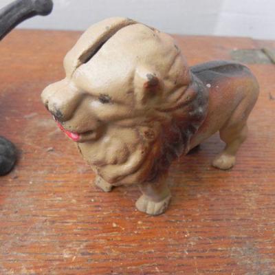 LOT 240   CAST IRON COLLECTIBLES   (TS)