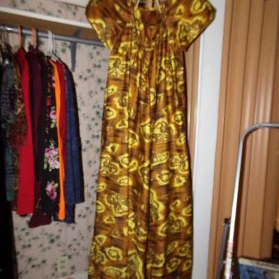 H-56  LADIES CLOTHES AND PORTABLE CLOSET