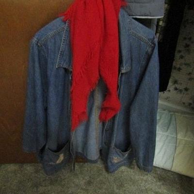 H-56  LADIES CLOTHES AND PORTABLE CLOSET