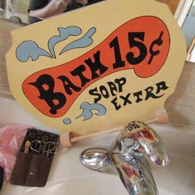 H-60  HANKIES AND BATHROOM ITEMS