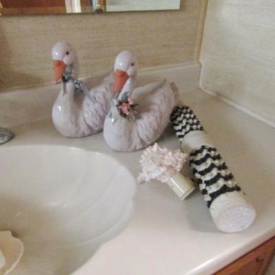 H-60  HANKIES AND BATHROOM ITEMS