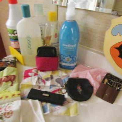H-60  HANKIES AND BATHROOM ITEMS