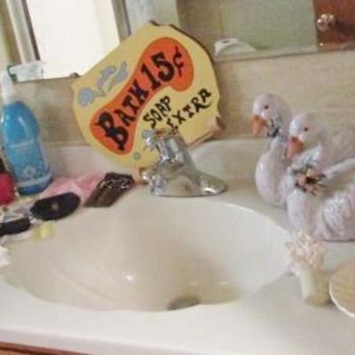 H-60  HANKIES AND BATHROOM ITEMS