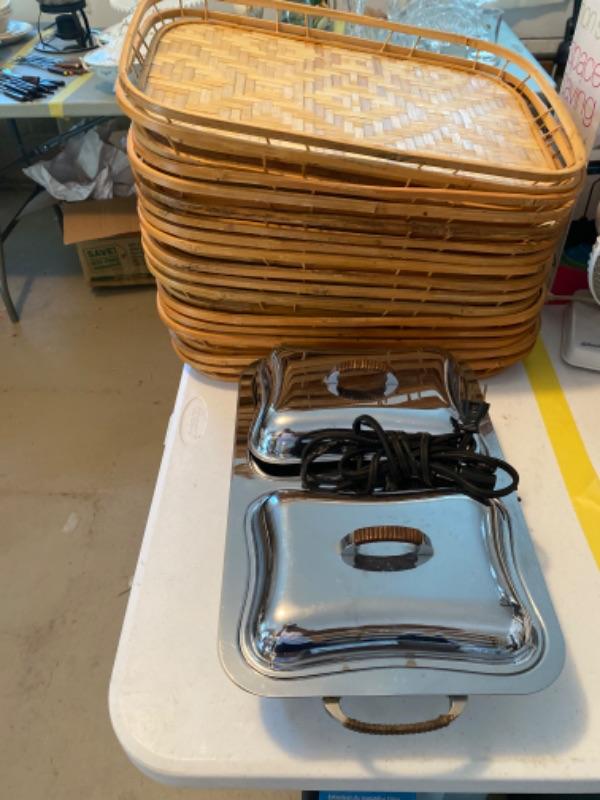 641 Vintage Warming Tray with Bamboo Trays
