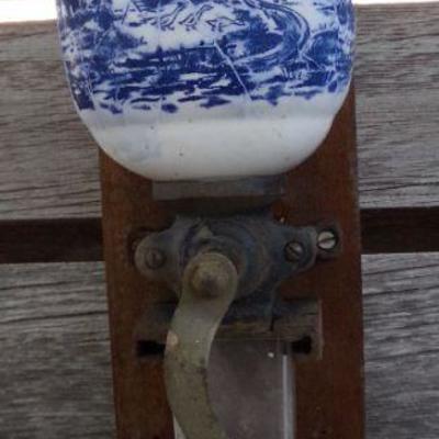 LOT 107  VINTAGE COFFEE GRINDER