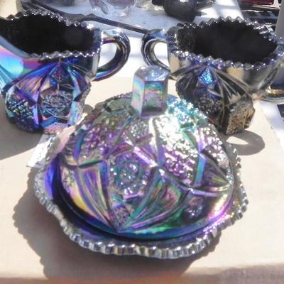 LOT 109  CARNIVAL GLASS SMALL TOY PIECES