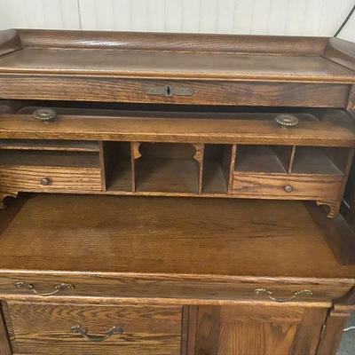 Rare & Beautiful Oak Crest small Roll top desk - 37