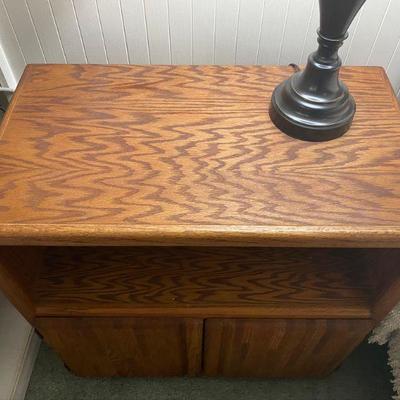 Small cabinet or side table, oak parque doors, one shelf
