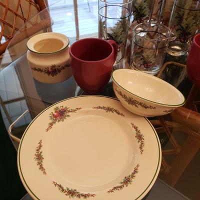 Pfaltzgraff Christmas set & Wooden Cannister set