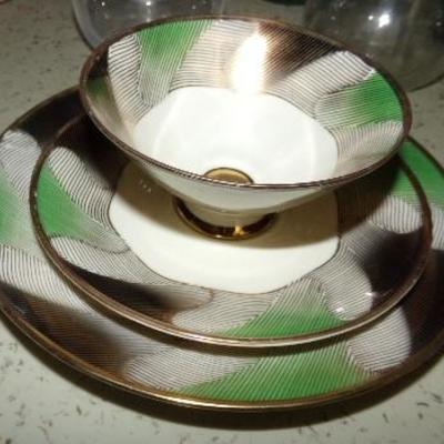 H-76  RETRO DRINKING GLASSES & MORE