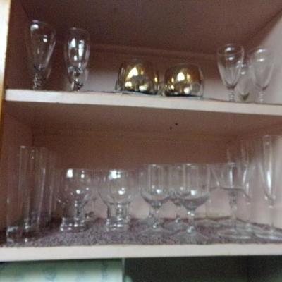H-76  RETRO DRINKING GLASSES & MORE