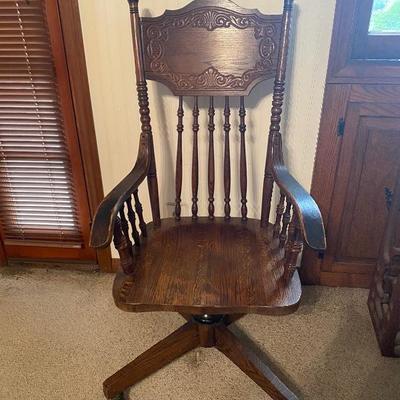 Dark Oak Spindle Back Office Chair