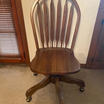 Small Oak Spindle Back Desk Chair