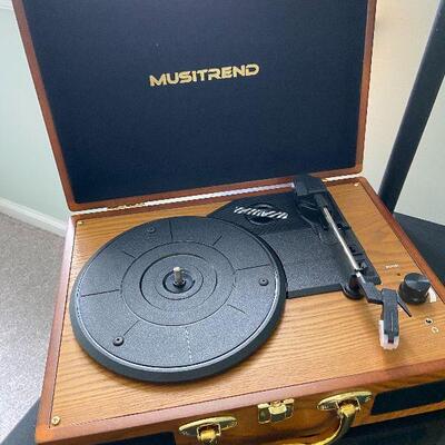 O1: Musitrend Travel Turntable