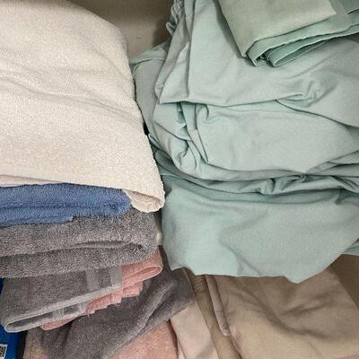 O2: Lot of Sheets and Towels