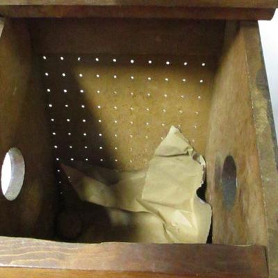 Lot 40 - Taters & Onions Storage Container 