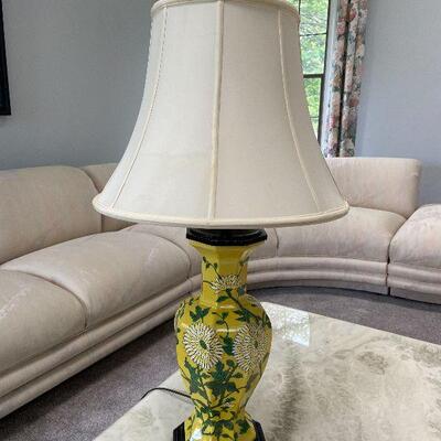L3: Asian Style Porcelain Lamp