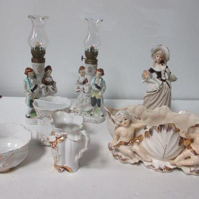 Lot 56 - Porcelain Ceramic Home Decor Items