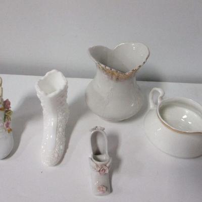 Lot 57 - Porcelain & Ceramic Home Decor