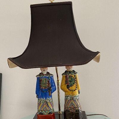 L6: Asian Style Table Lamp with Figurines