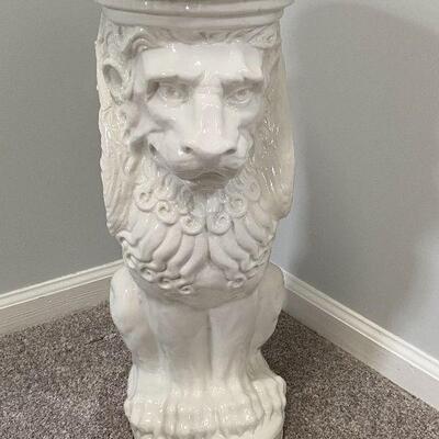 L10: Griffen Porccelain Plant Stand