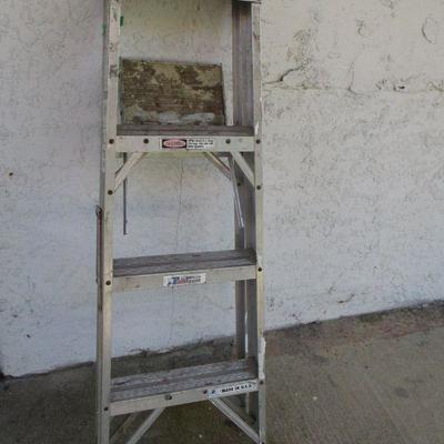 Lot 99 - 4 Foot Ladder - Aluminum 