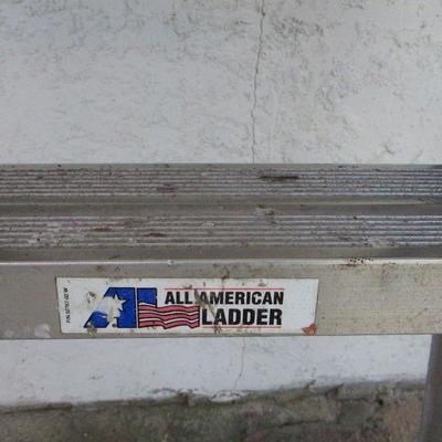 Lot 99 - 4 Foot Ladder - Aluminum 