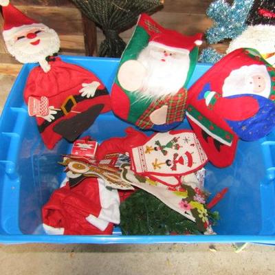 SG-1  CHRISTMAS/HOLIDAY DECORATIONS  