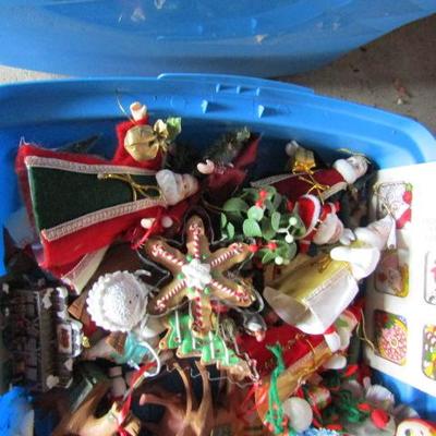 SG-1  CHRISTMAS/HOLIDAY DECORATIONS  