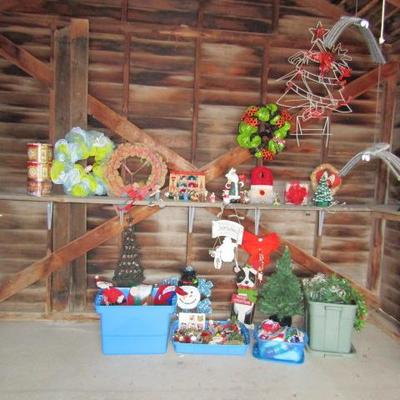 SG-1  CHRISTMAS/HOLIDAY DECORATIONS  