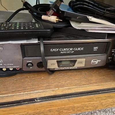 F22: Hitachi VCR Player with Remote