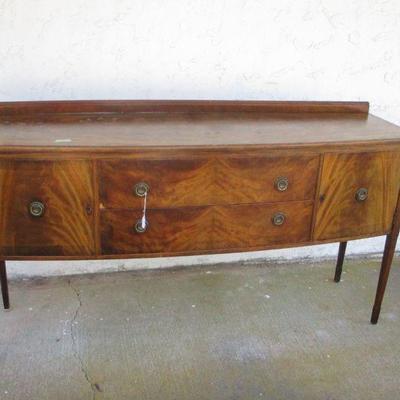 Lot 112 - Gorgeous Hepplewhite Style Buffet Table