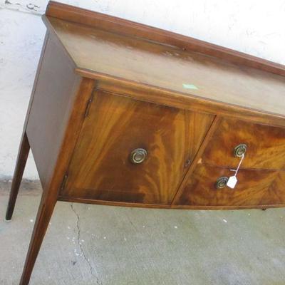 Lot 112 - Gorgeous Hepplewhite Style Buffet Table