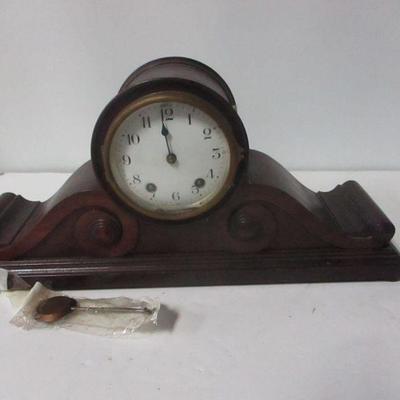 Lot 118 - Vintage Seth Thomas Mantle Clock 