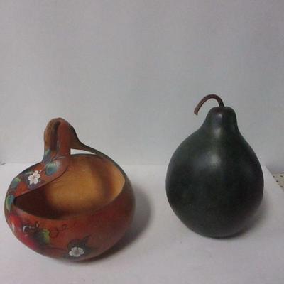 Lot 119 - Painted Gourds 
