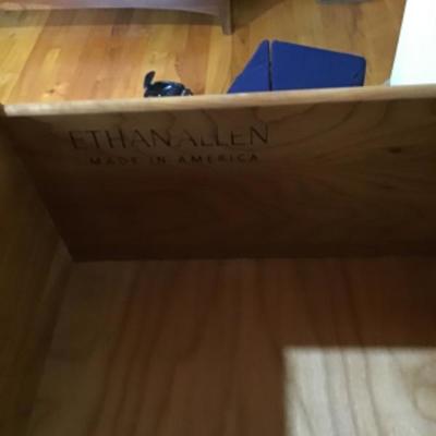 208 Ethan Allen 5 Drawer Dresser