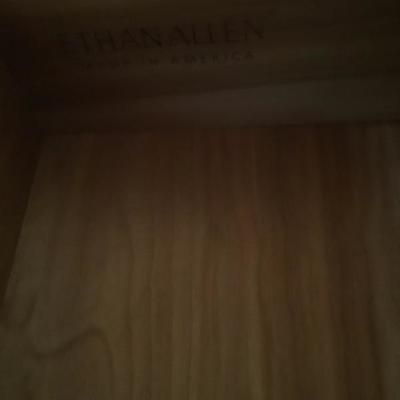 221 Ethan Allen 6 Drawer Dresser