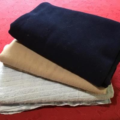 227  3 - Blankets